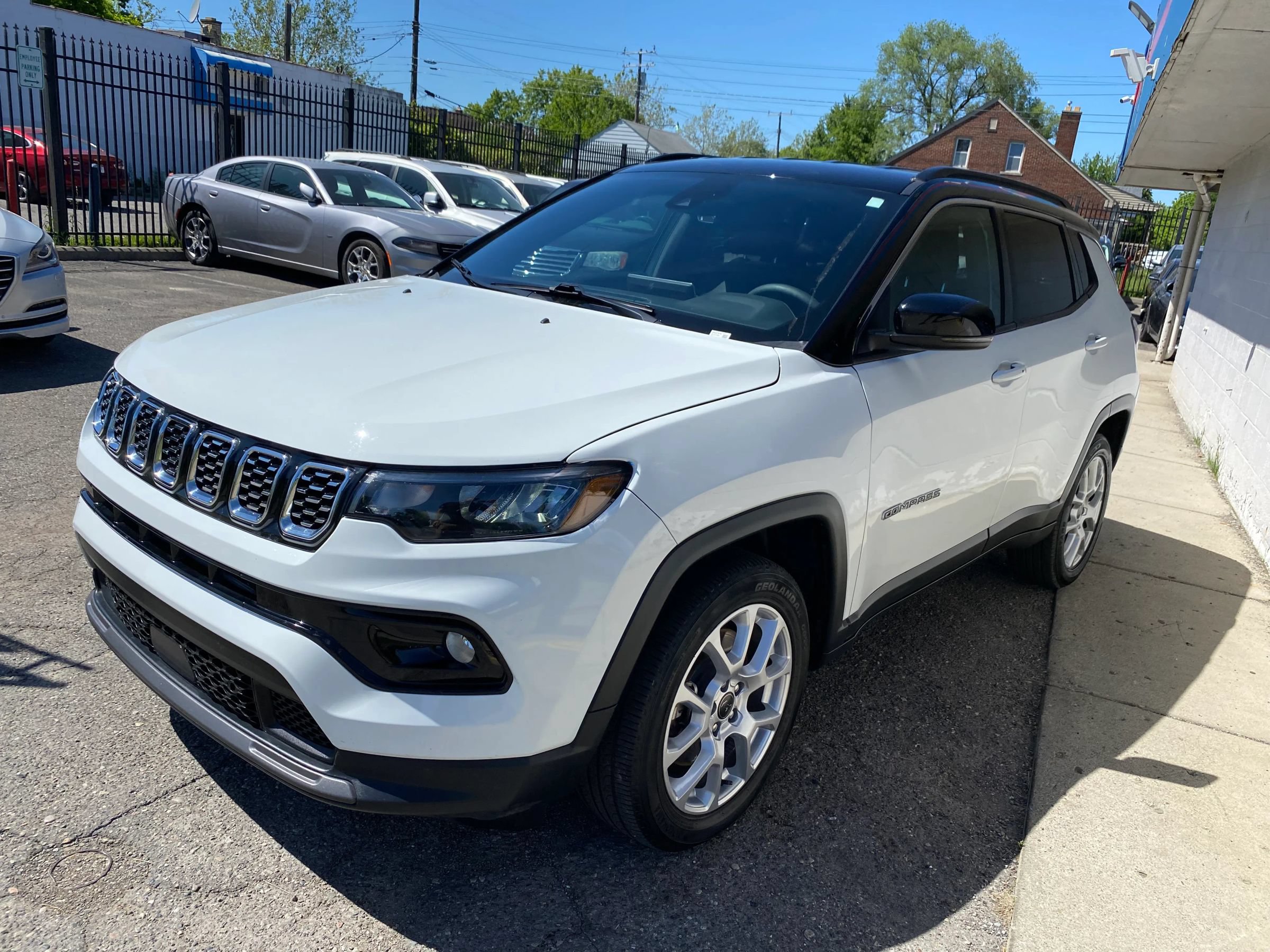 Used 2025 Jeep Compass Limited AWD/4WD image 6