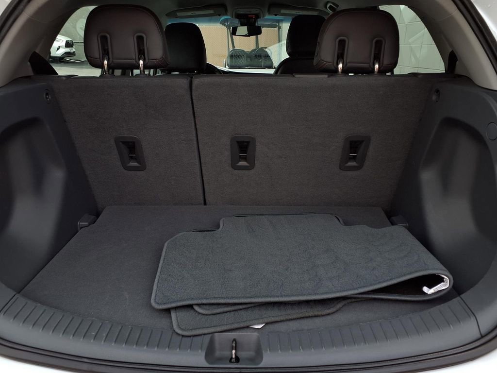 Used 2017 Chevrolet Bolt Premier image 18