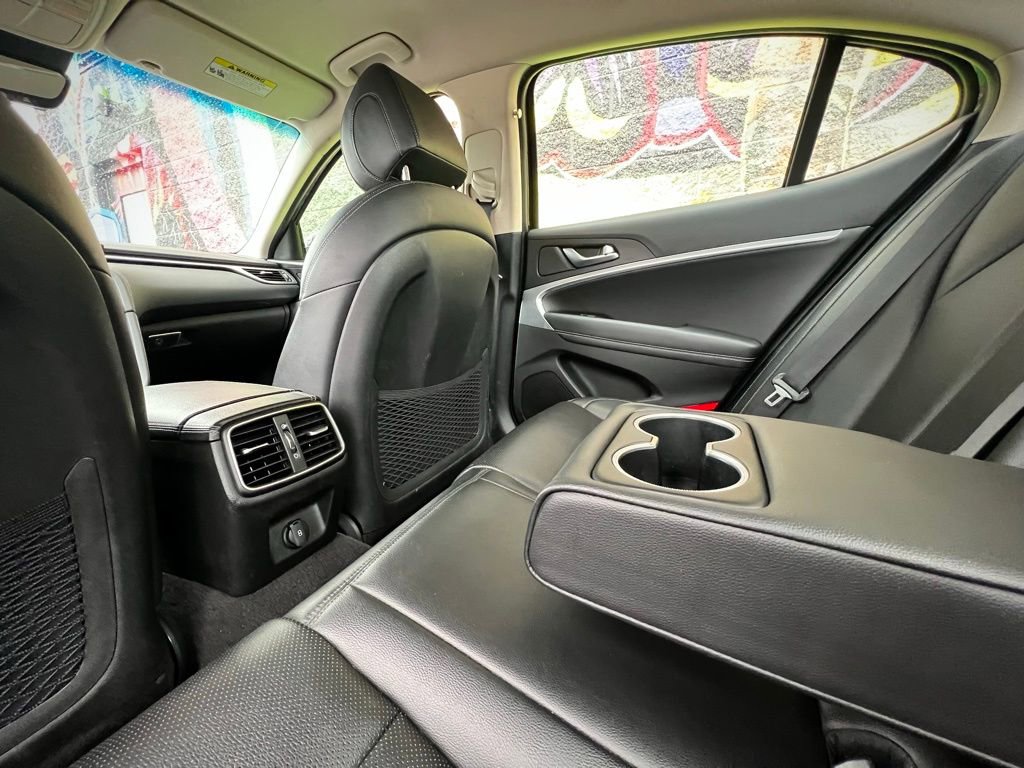 Used 2022 Genesis G70 2.0T image 17