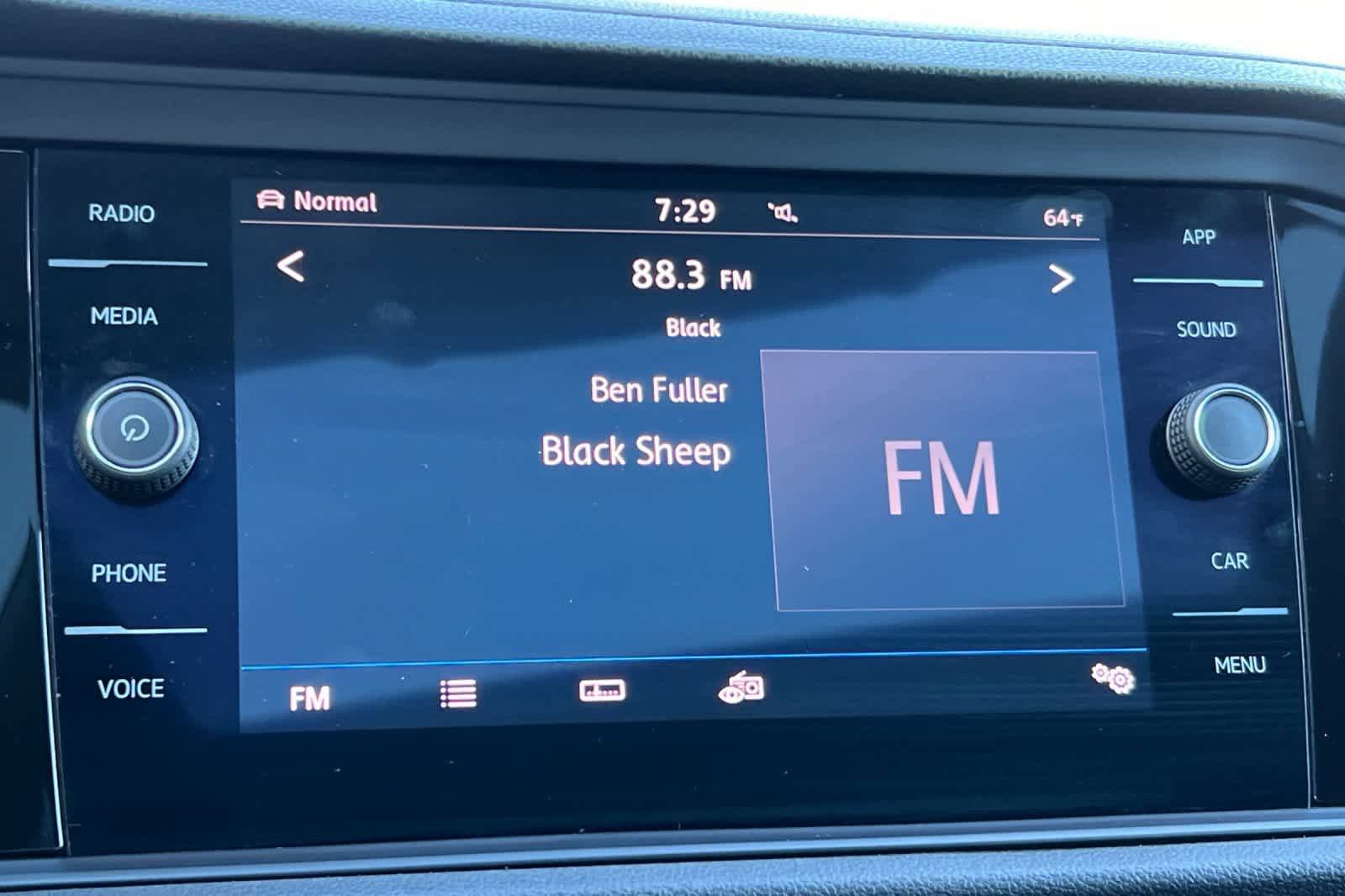 Used 2019 Volkswagen Jetta SEL FWD image 18
