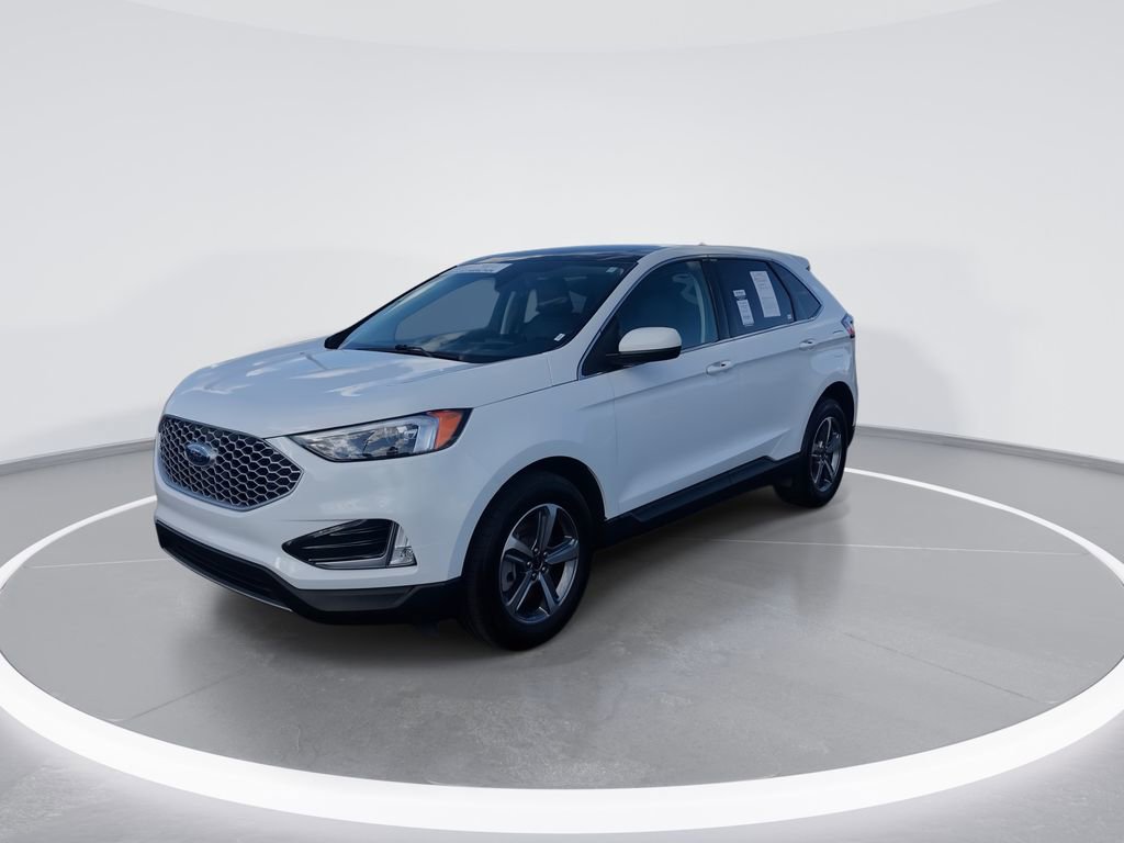 Used 2024 Ford Edge SEL w/ Convenience Package image 4