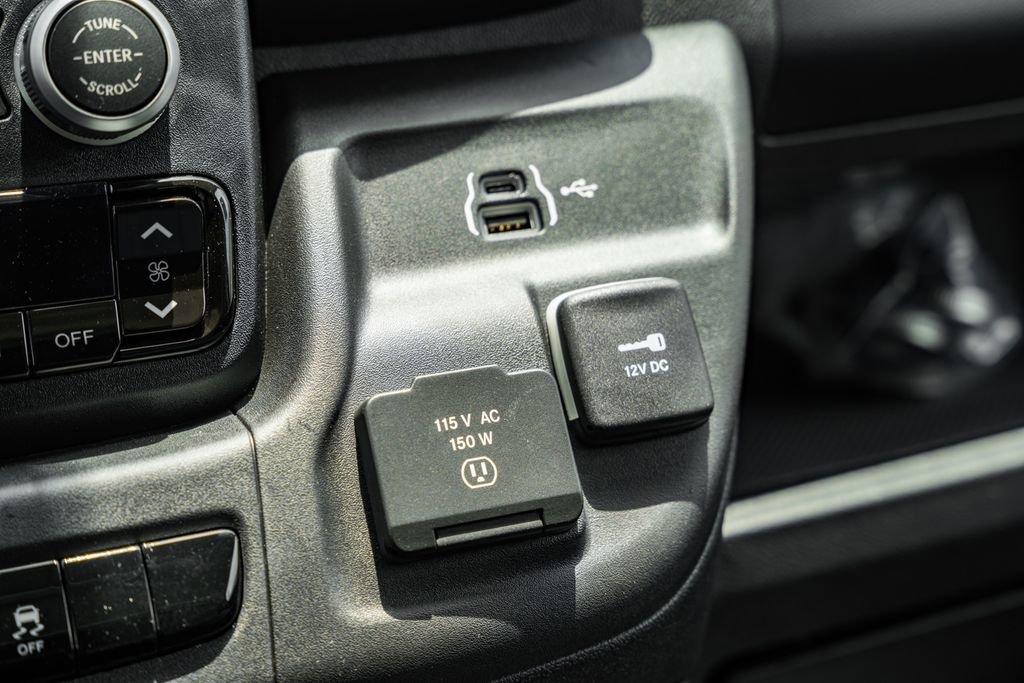 New 2025 RAM ProMaster 3500 w/ Quick Order Package 22G SLT image 21