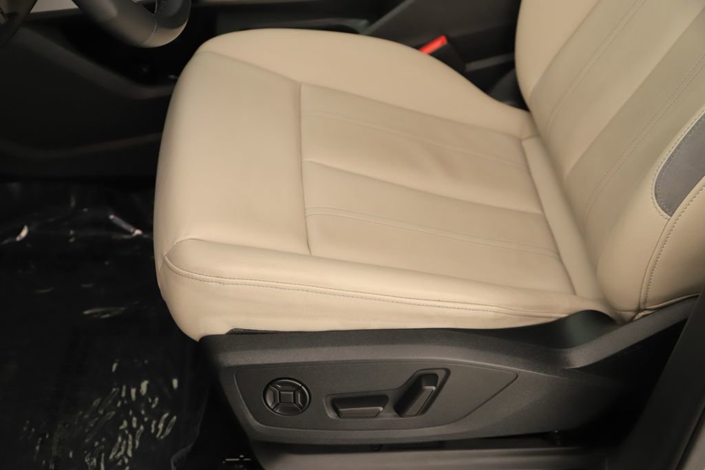 Certified 2023 Audi Q4 e-tron Premium Plus w/ Premium Plus RWD image 26
