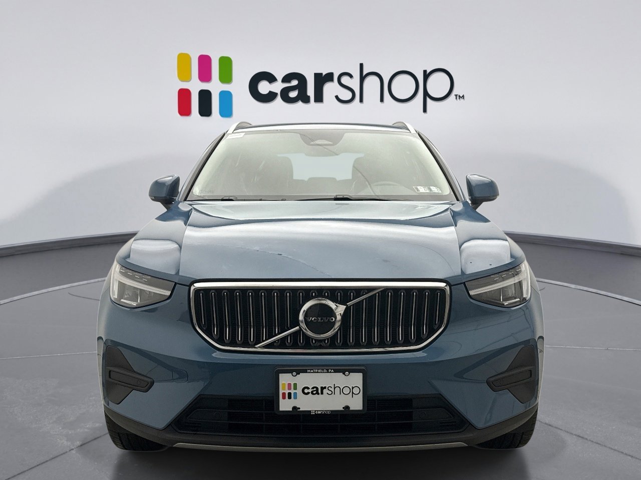 Used 2025 Volvo XC40 B5 Core image 8
