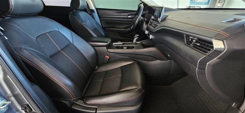 Used 2020 Nissan Altima 2.5 SR w/ Premium Package image 16