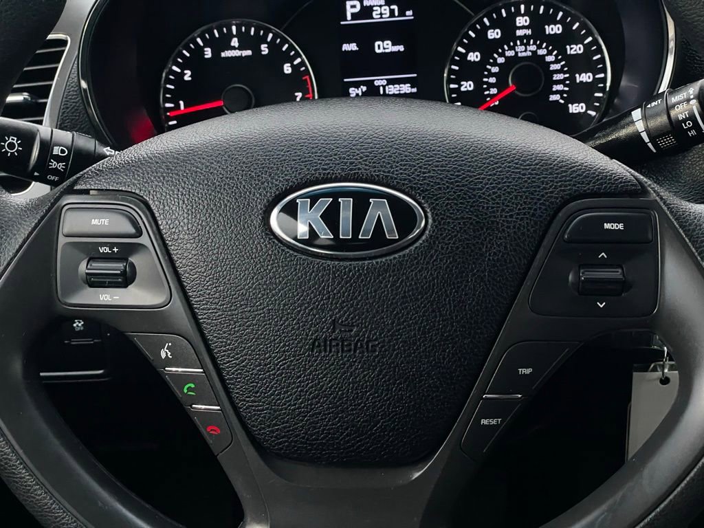 Used 2017 Kia Forte LX image 12