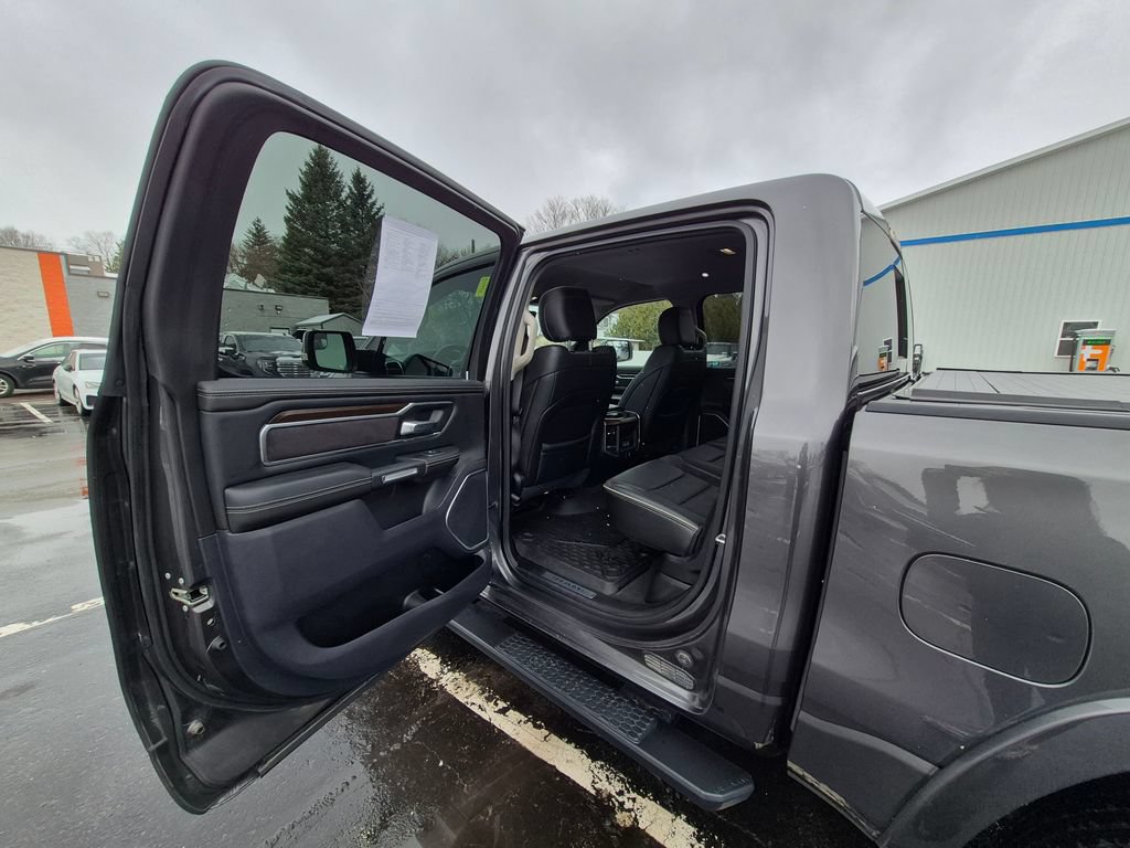 Used 2022 RAM 1500 Laramie AWD/4WD image 23
