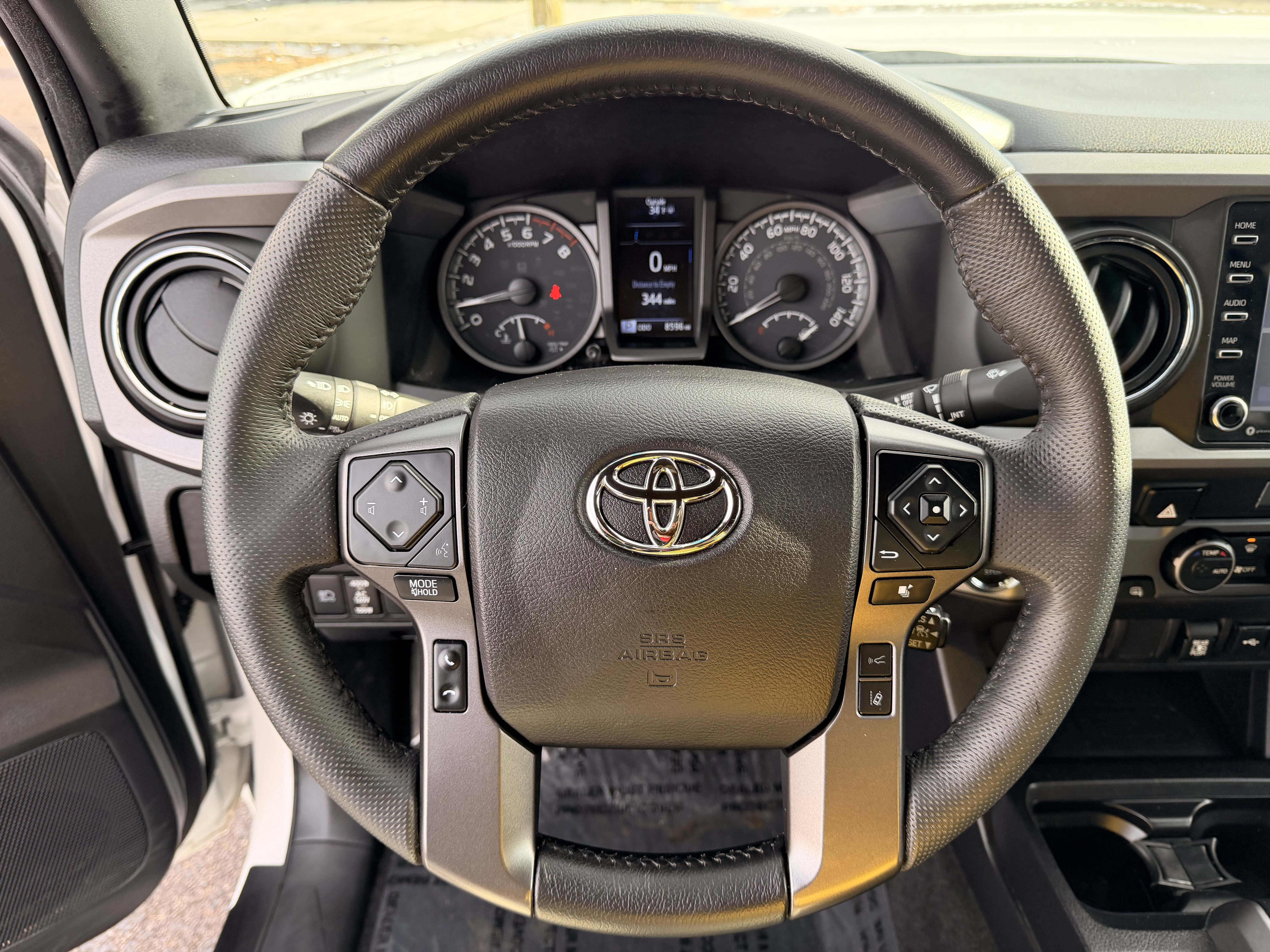 Used 2022 Toyota Tacoma TRD Sport image 16