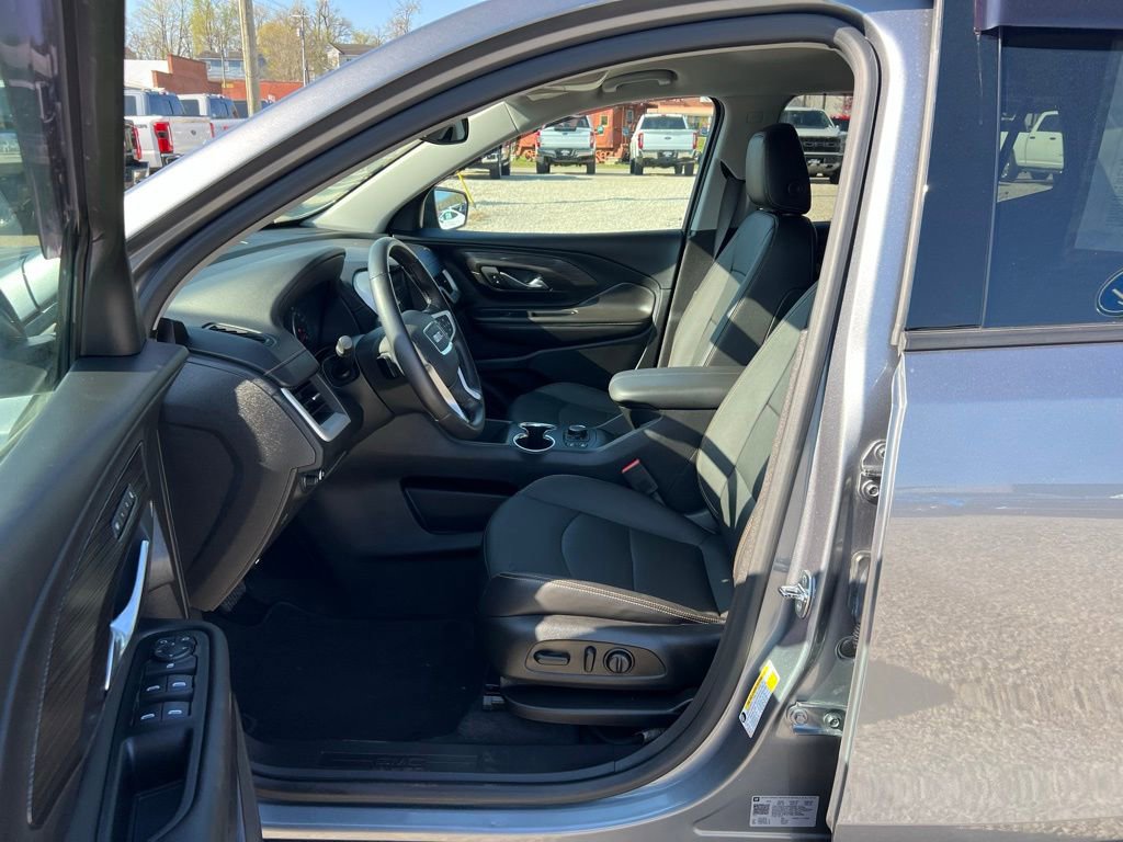 Used 2021 GMC Terrain SLT w/ Elevation Edition image 13