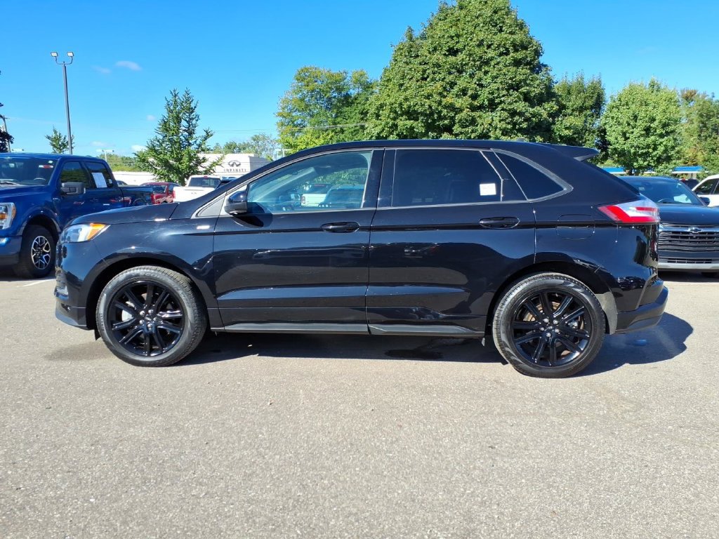Used 2023 Ford Edge ST-Line AWD/4WD image 2