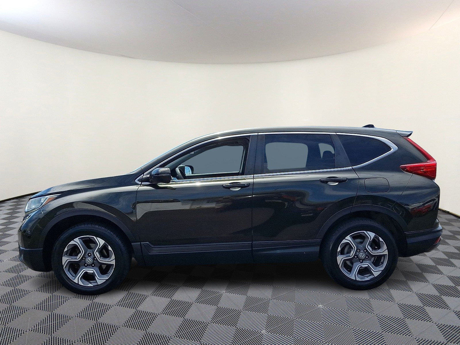 Used 2018 Honda CR-V EX image 4