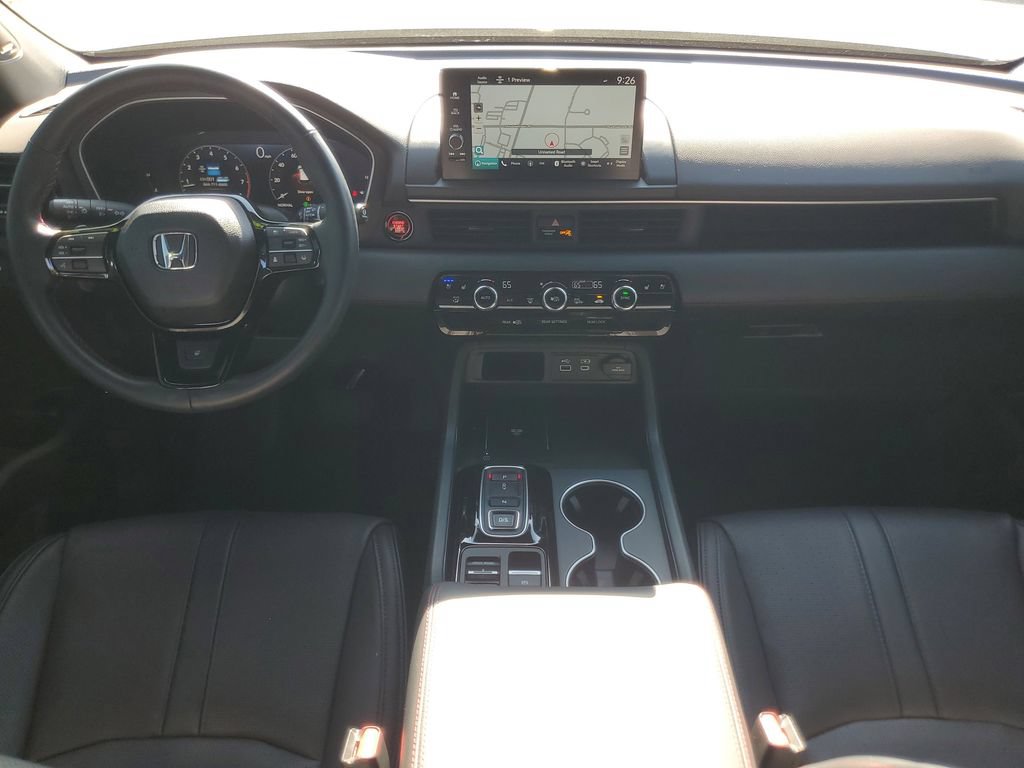 Used 2025 Honda Pilot Black Edition image 30