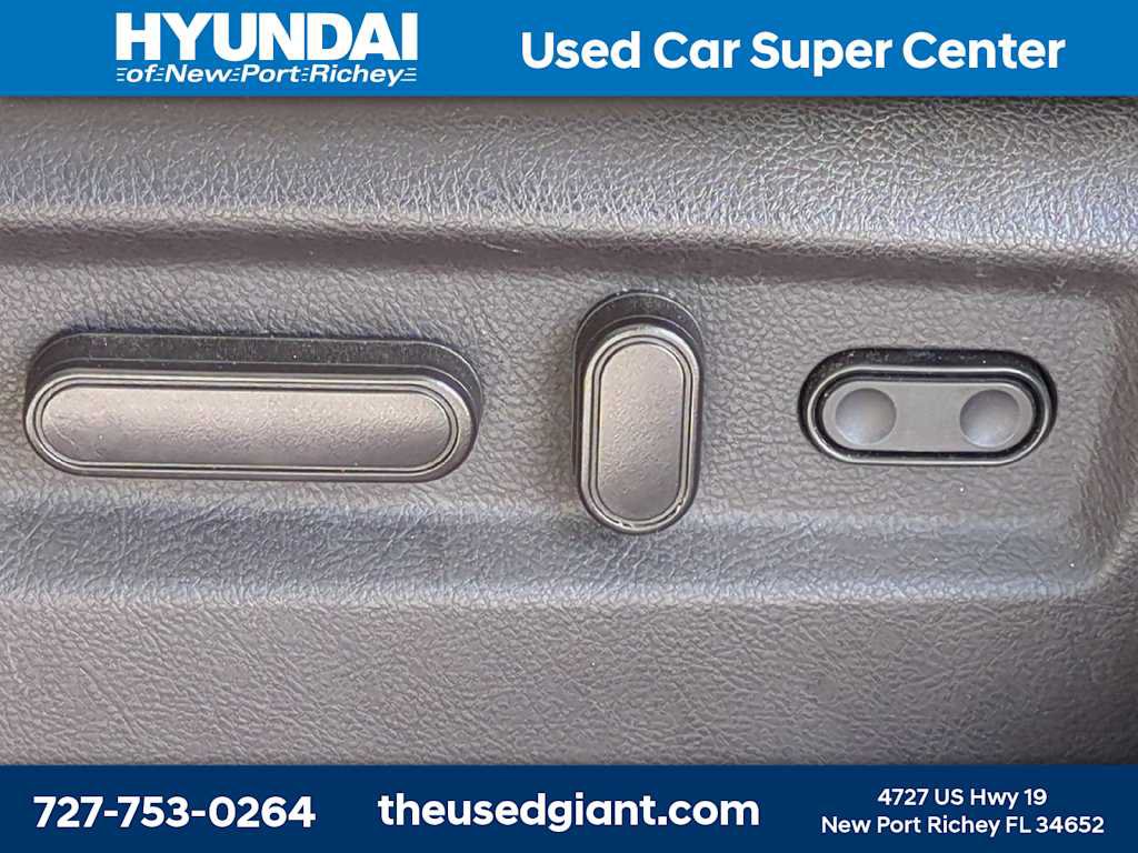 Used 2011 Hyundai Santa Fe Limited FWD image 20