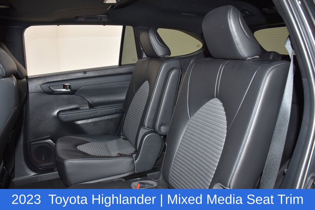 Used 2023 Toyota Highlander XSE image 31