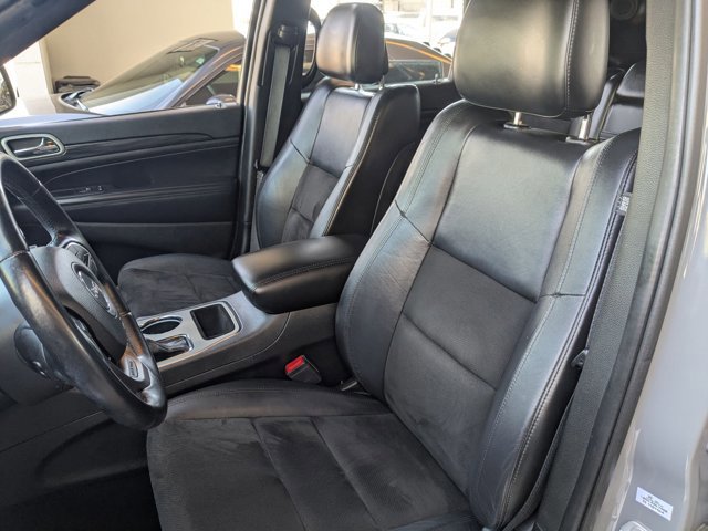 Used 2020 Jeep Grand Cherokee Altitude AWD/4WD image 17