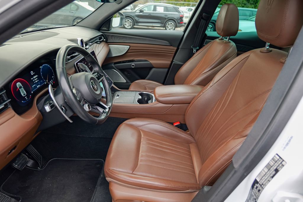 Certified 2023 Maserati Grecale GT image 22