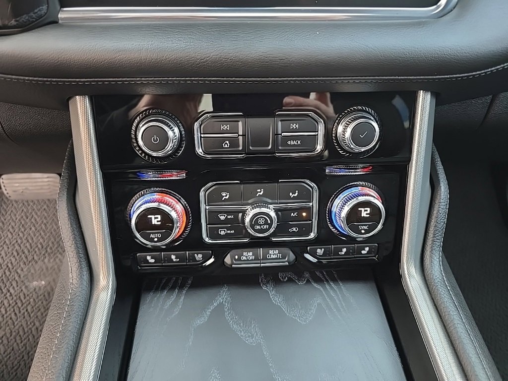 Used 2021 GMC Yukon XL Denali image 17