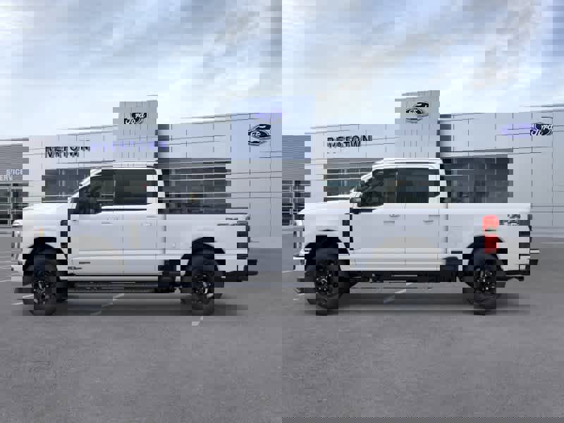 New 2026 Ford F250 Lariat w/ Black Appearance Package image 4