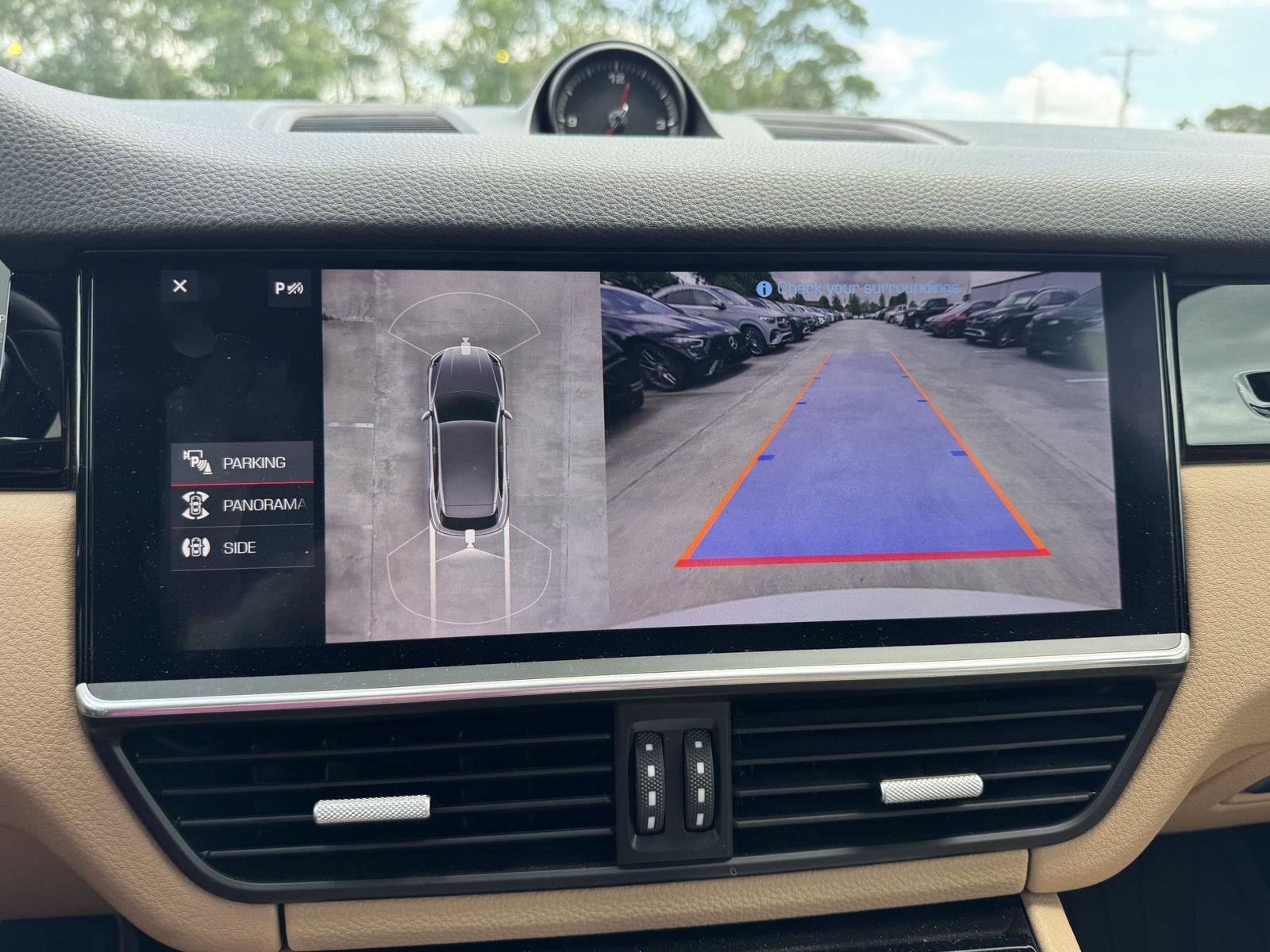Used 2020 Porsche Cayenne AWD/4WD image 14