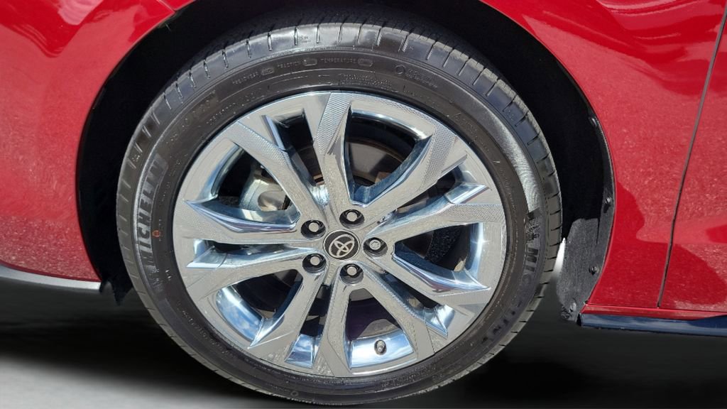 Used 2023 Toyota Sienna Platinum FWD image 26