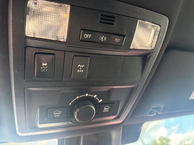 Used 2018 Toyota Tacoma TRD Off-Road w/ Technology Package AWD/4WD image 39