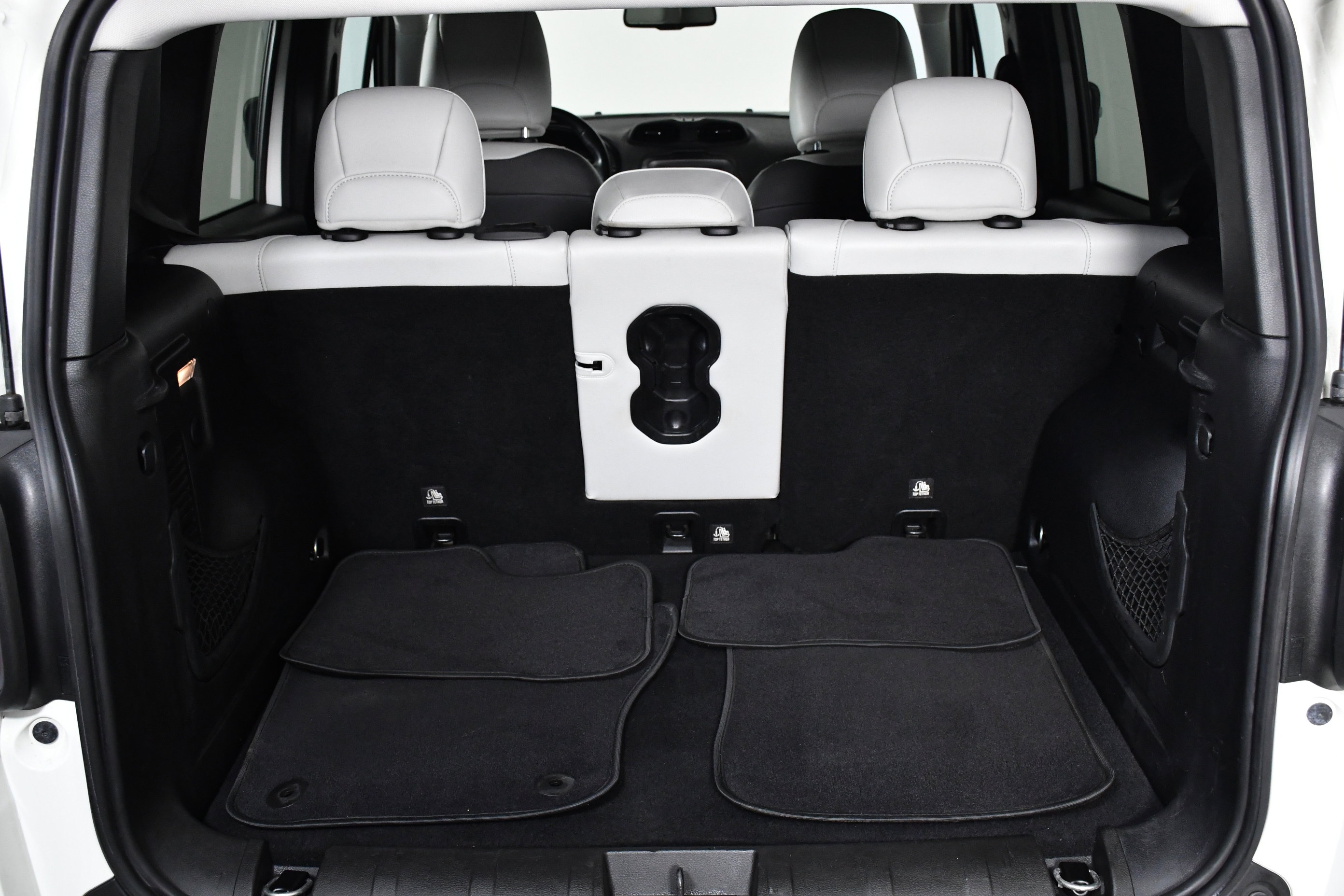 Used 2020 Jeep Renegade Limited image 32