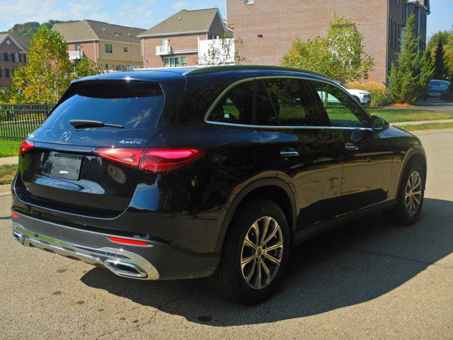 Used 2024 Mercedes-Benz GLC 300 4MATIC image 7