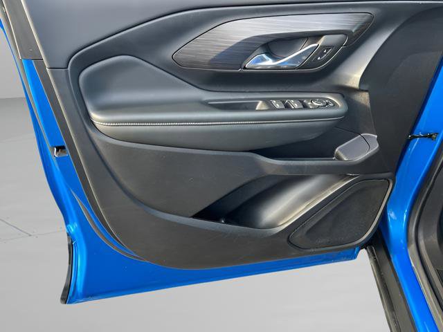 Used 2024 GMC Terrain SLE image 11