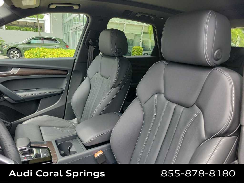 Certified 2024 Audi Q5 e Premium Plus w/ Premium Plus Package AWD/4WD image 19