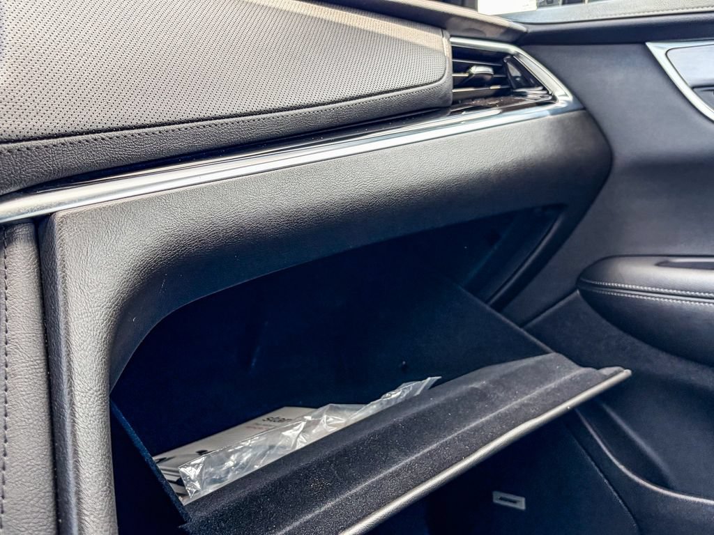 Certified 2025 Cadillac XT6 Luxury FWD image 52