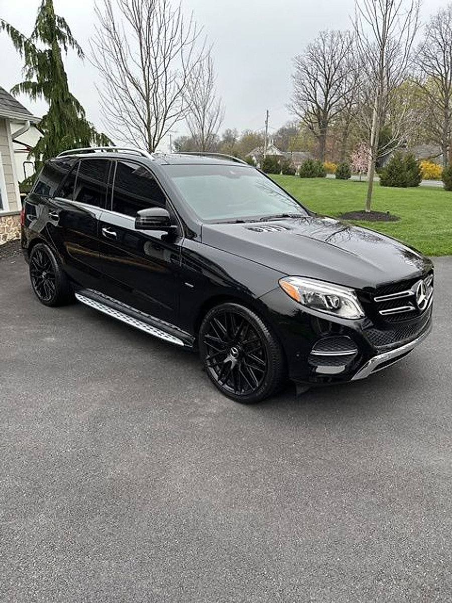 Used 2017 Mercedes-Benz GLE 350 4MATIC image 3