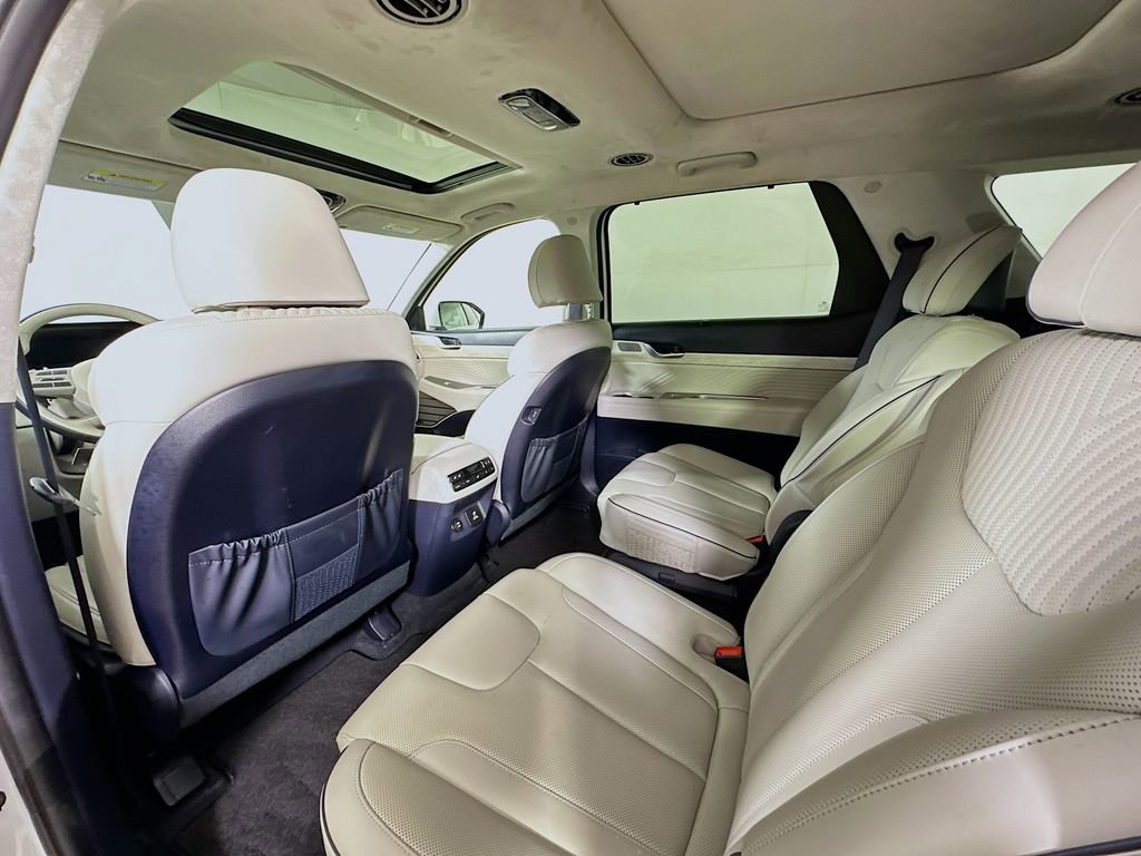 Used 2024 Hyundai Palisade Calligraphy FWD image 13