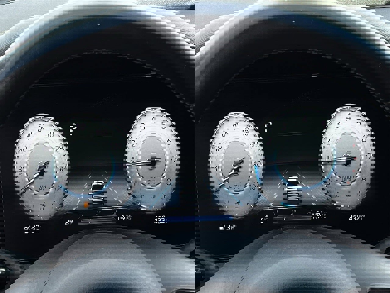 Used 2023 Hyundai Elantra SEL w/ Convenience Package image 13