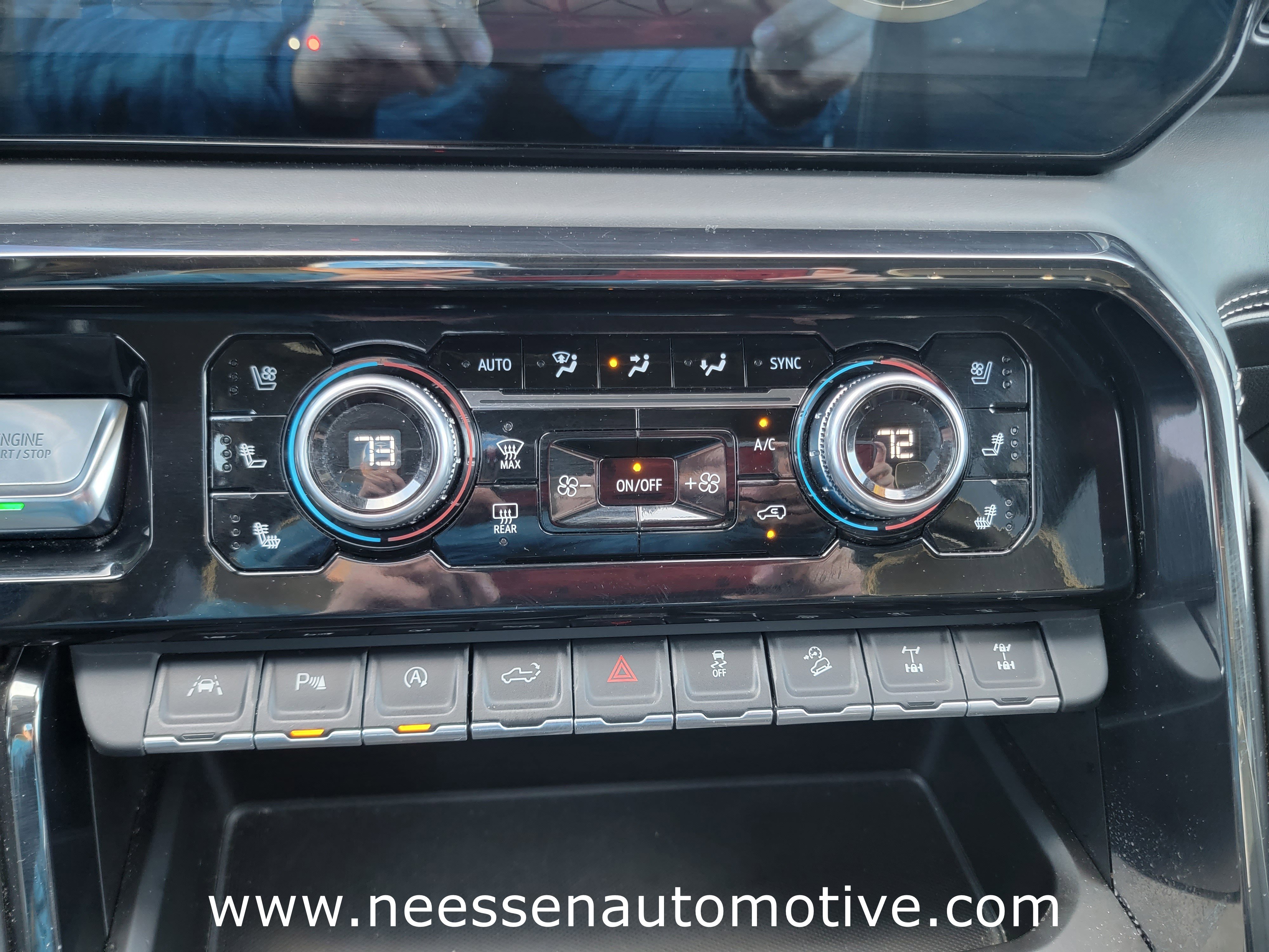 Used 2024 GMC Sierra 1500 AT4X image 23