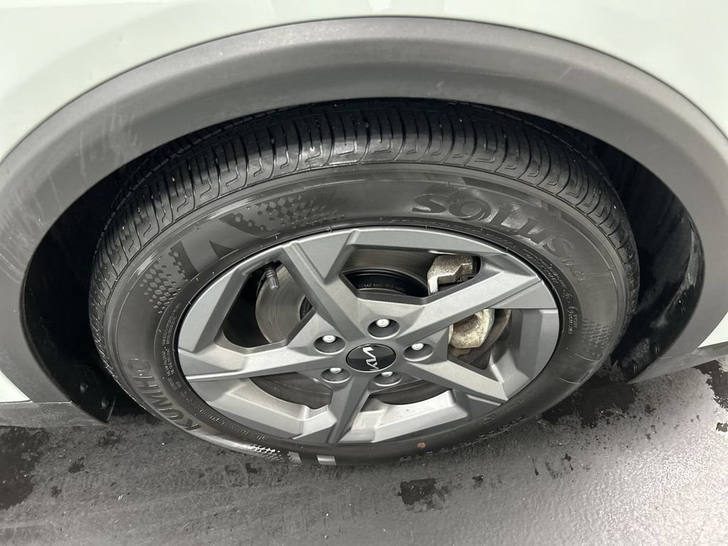 Used 2025 Kia K4 FWD image 8