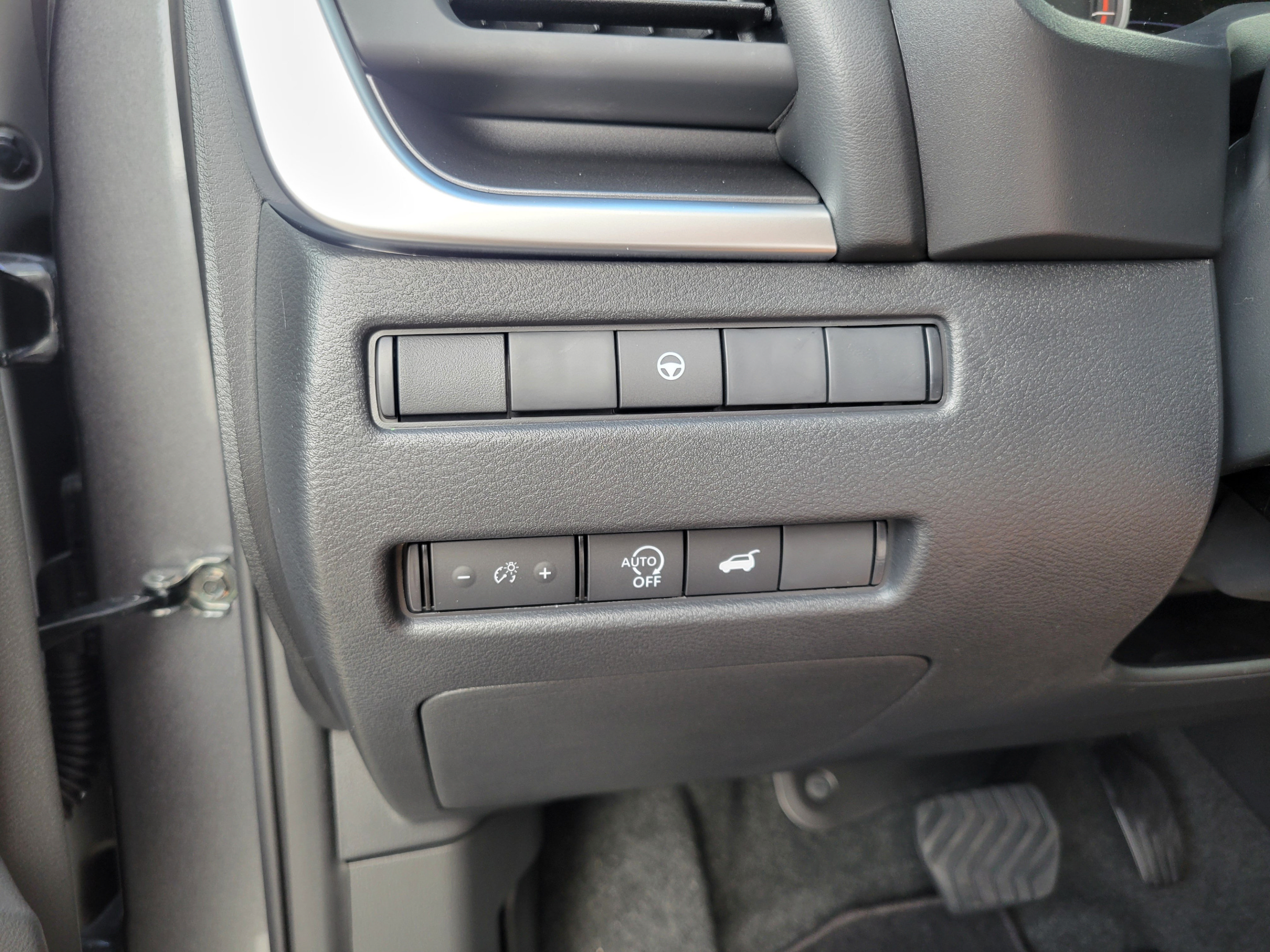 New 2026 Nissan Rogue Dark Armor FWD image 19