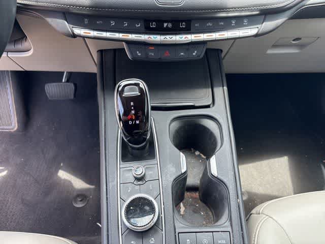 Used 2022 Cadillac XT4 Luxury w/ Cold Weather Package FWD image 19