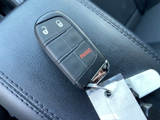 Used 2024 Jeep Compass Latitude image 41