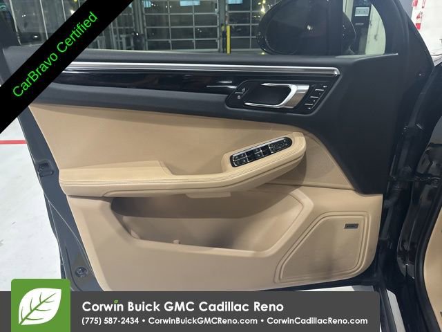 Used 2021 Porsche Macan AWD/4WD image 10