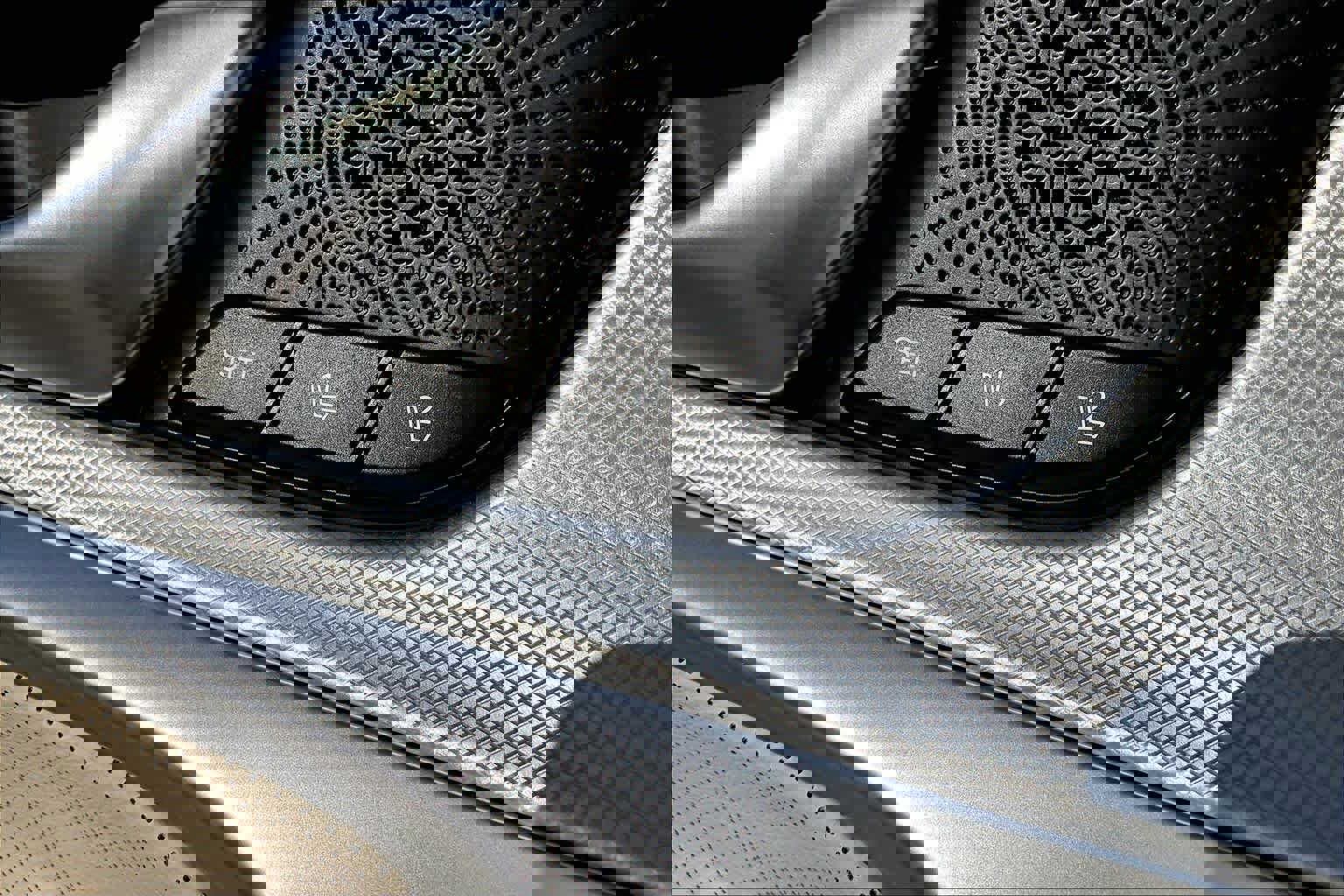 Used 2026 Genesis G70 2.5T Prestige image 32