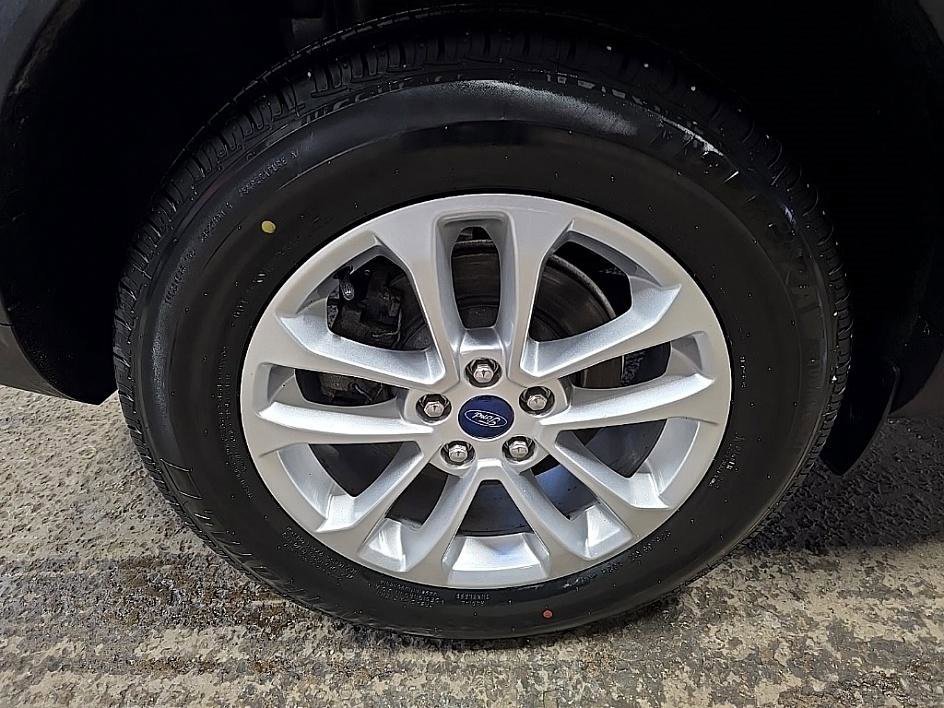 Used 2020 Ford Escape SE image 38