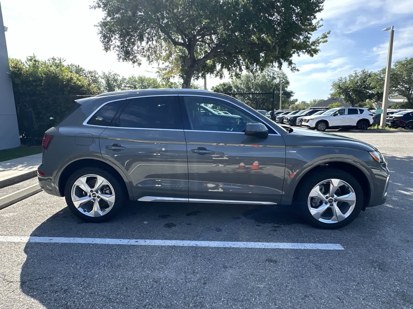 Used 2023 Audi Q5 2.0T Premium Plus w/ Premium Plus Package AWD/4WD image 10