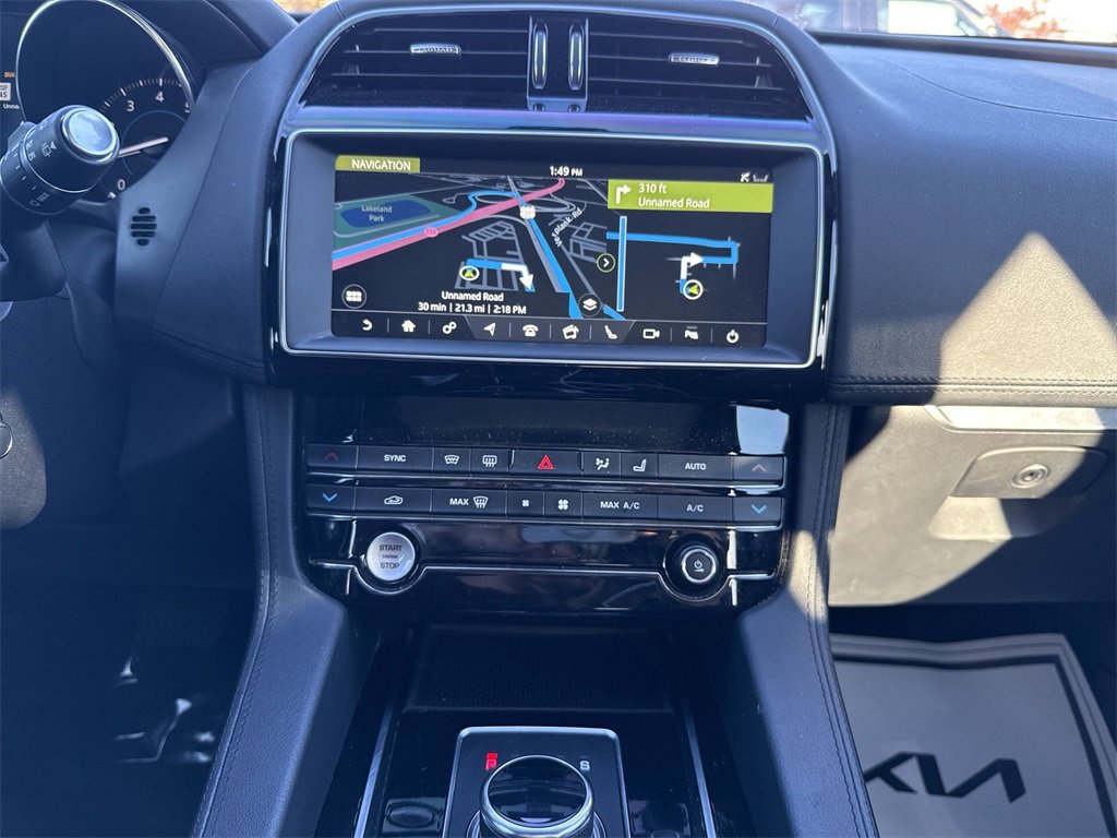 Used 2020 Jaguar F-PACE Prestige image 20