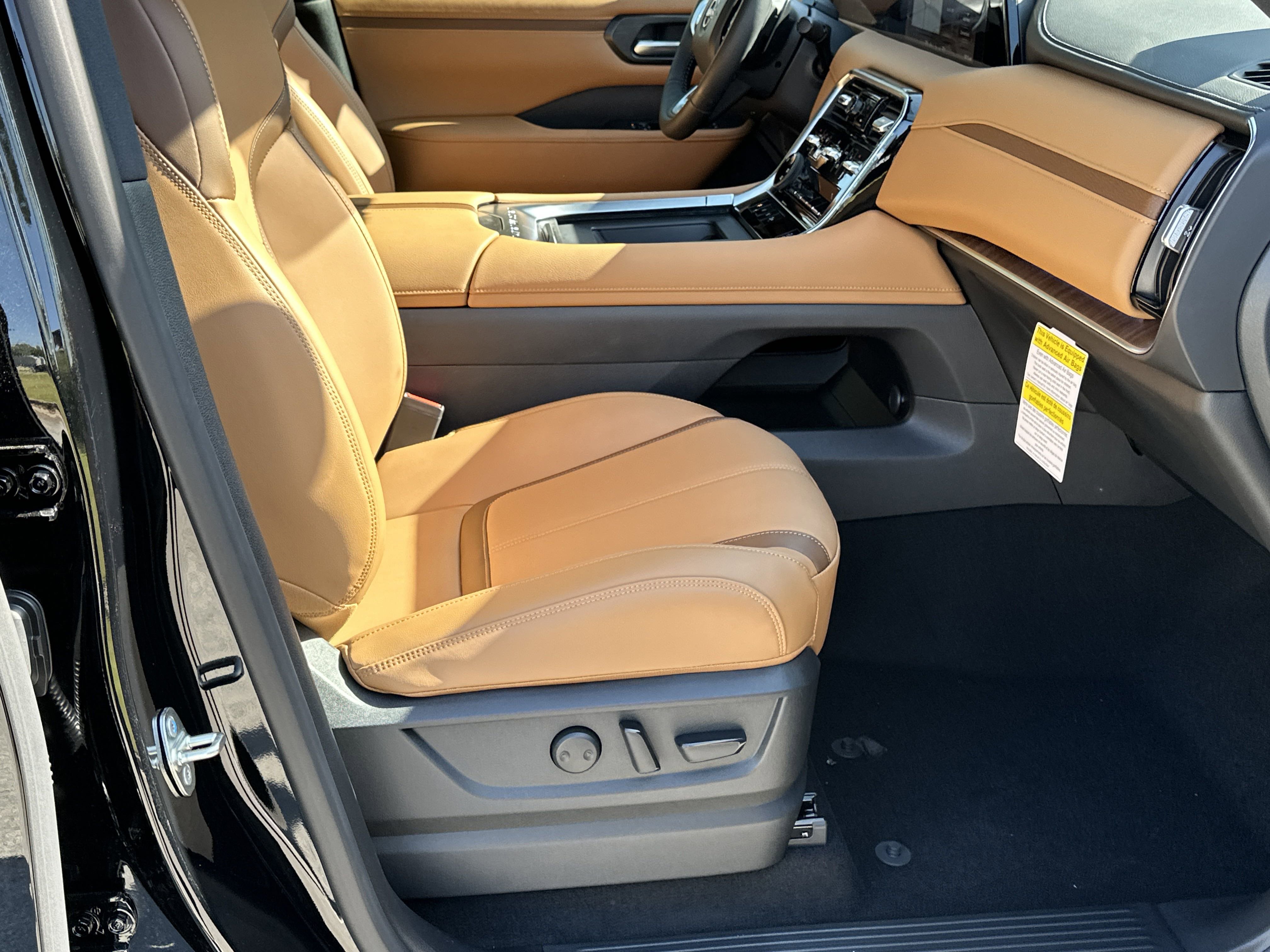 New 2025 Nissan Armada SL w/ Captain's Chari Seat Package image 13