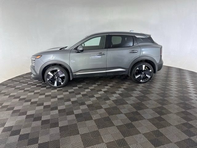 Used 2025 Nissan Kicks SR FWD image 10