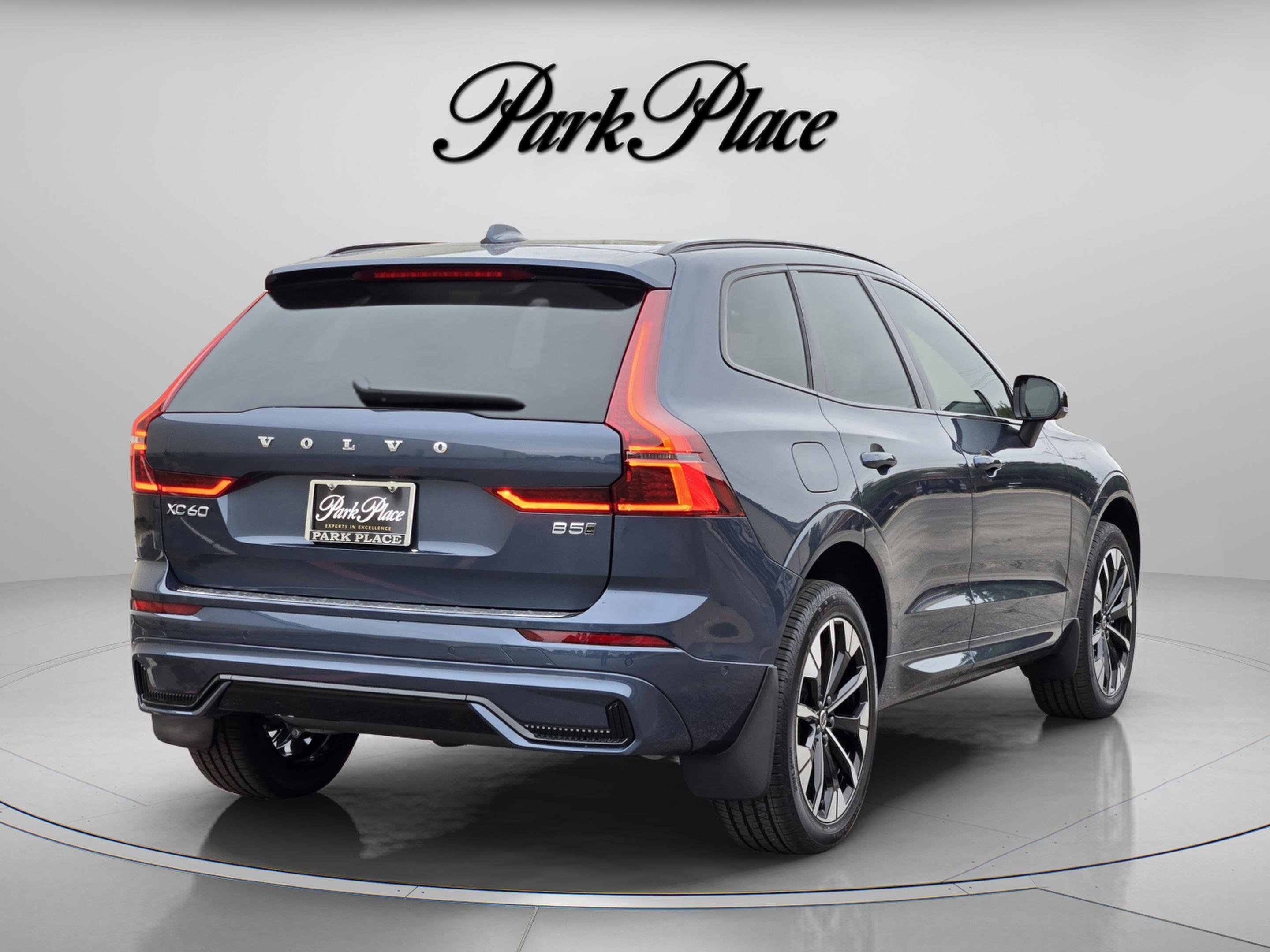 New 2026 Volvo XC60 B5 Plus w/ Protection Package Premier AWD/4WD image 6