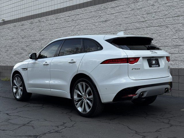 Used 2017 Jaguar F-PACE S image 33