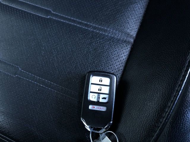 Used 2018 Honda CR-V Touring image 32