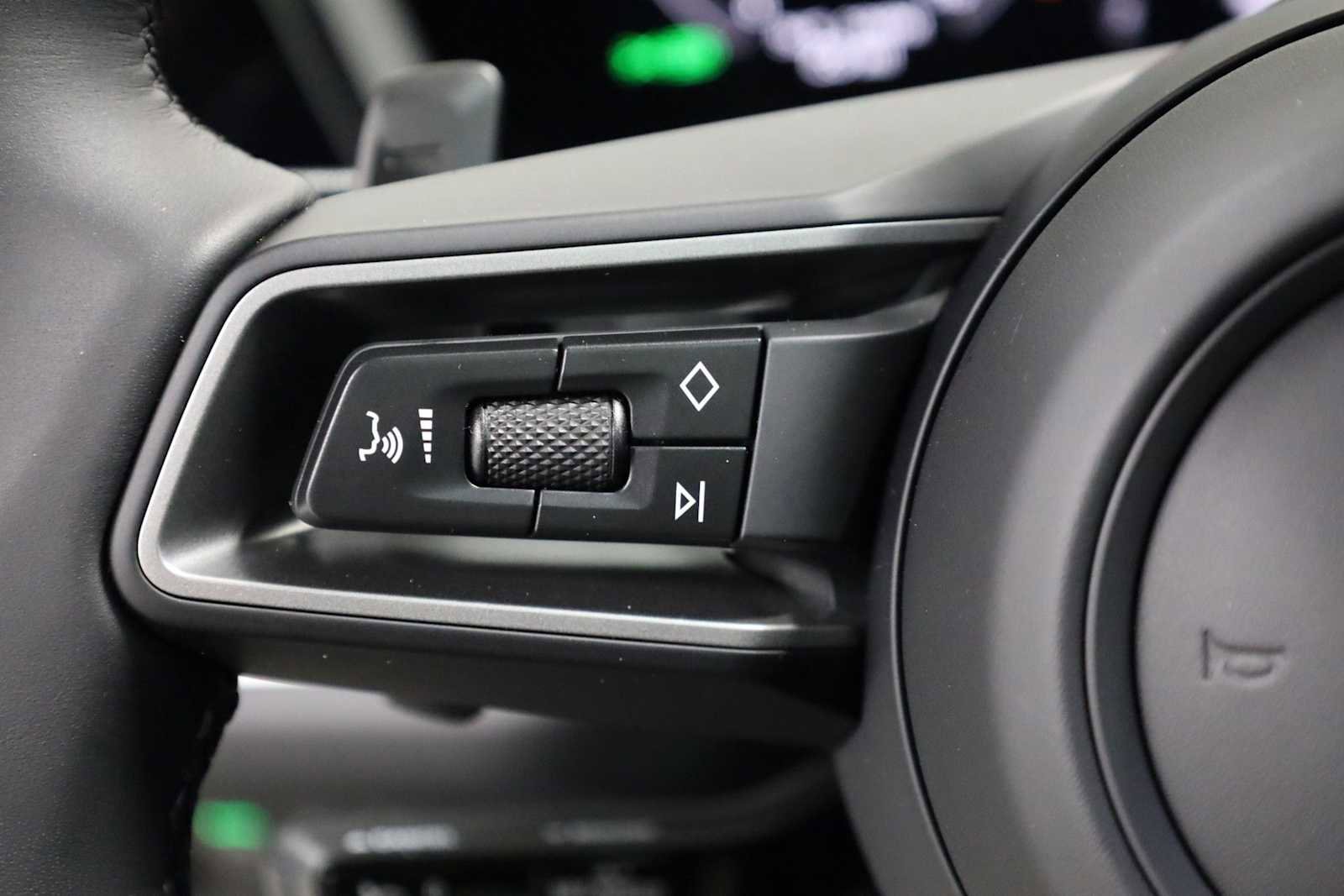 New 2026 Porsche Cayenne Coupe AWD/4WD image 27