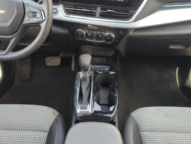 Used 2025 Chevrolet Trax LT FWD image 27